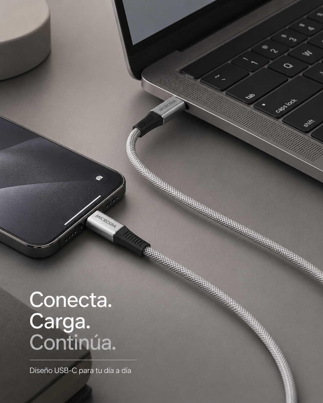 Cable USB-C a USB-C MICRODIA ExeCable Shoelace de 2.6 m en color gris