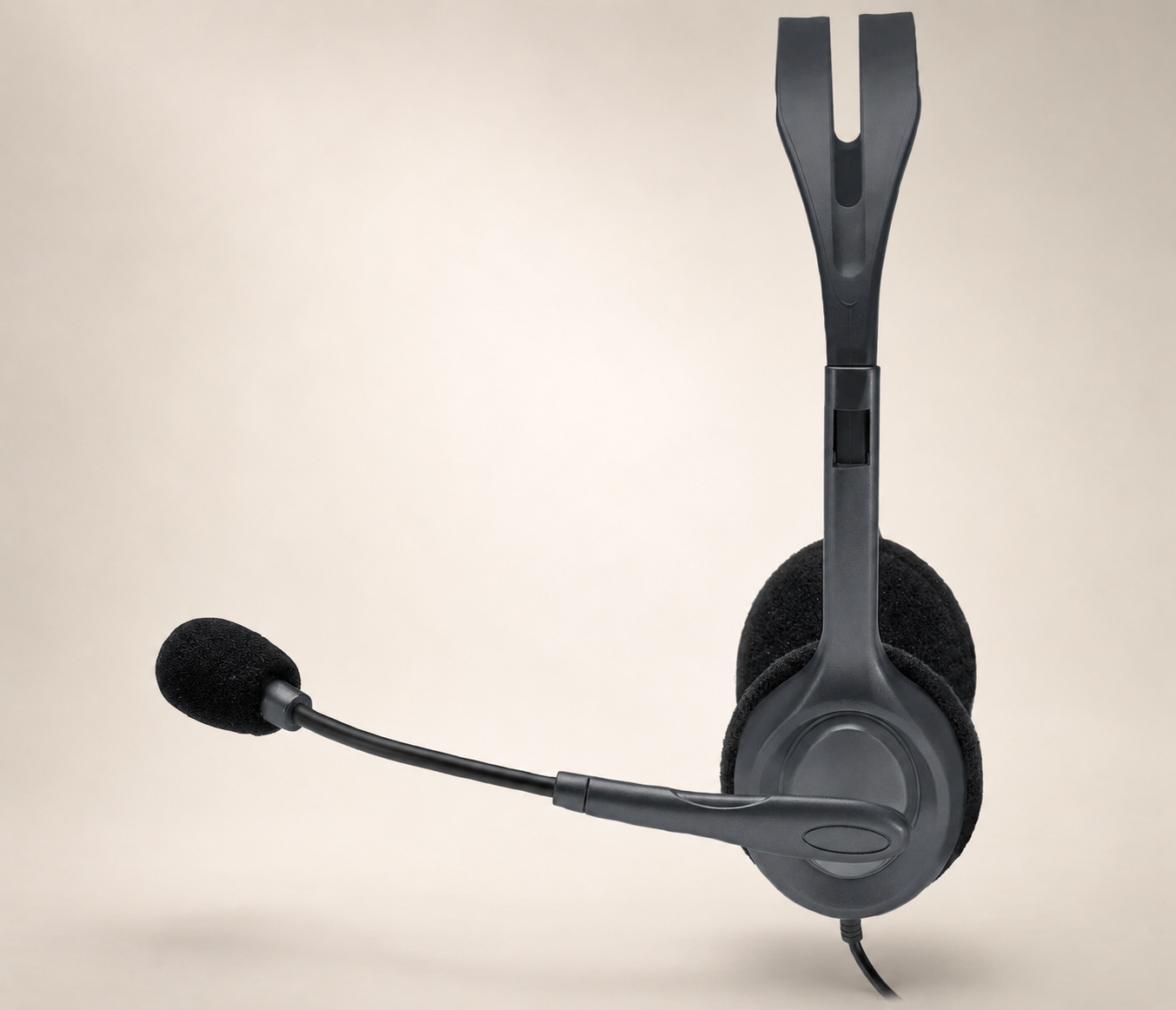 Audífonos Logitech H111 estéreo con conexión de 3,5 mm